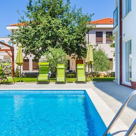 Villa Apartments Futura Vantacici Exterior photo