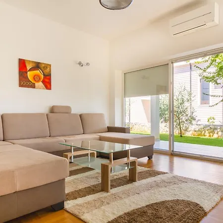 Villa Apartments Futura Vantacici Exterior photo