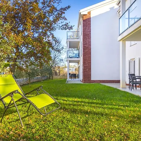 Villa Apartments Futura Vantacici Exterior photo