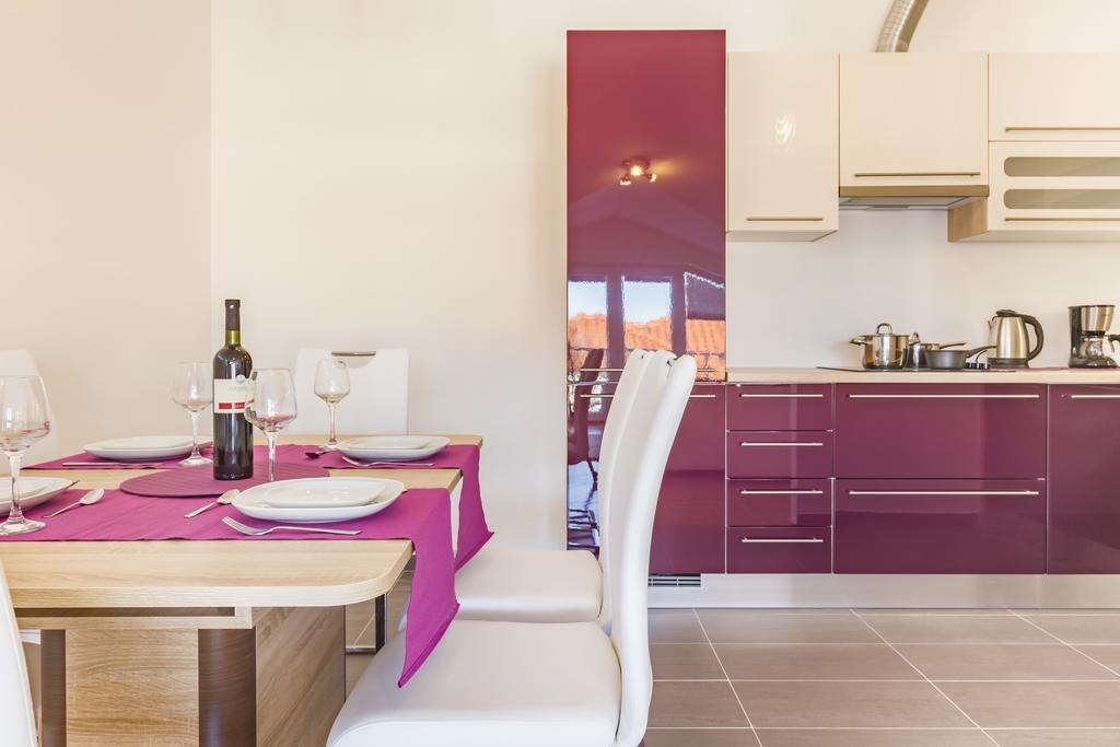 Apartment Villa Apartments Futura Vantacici