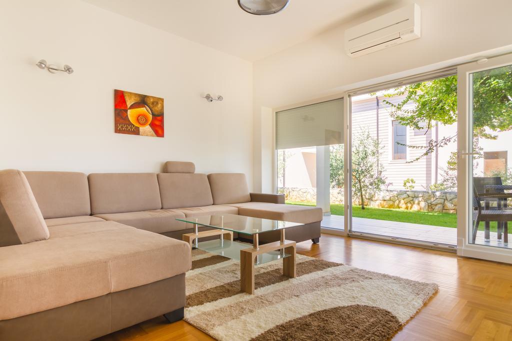 Villa Apartments Futura Vantacici