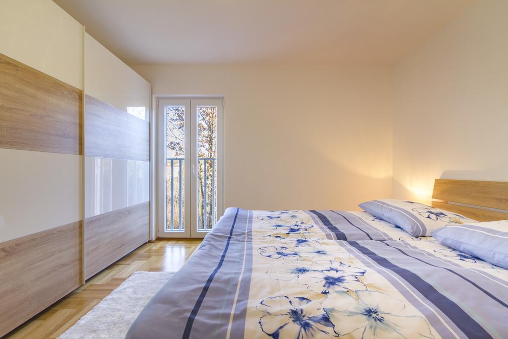 Villa Apartments Futura Apartment Vantacici